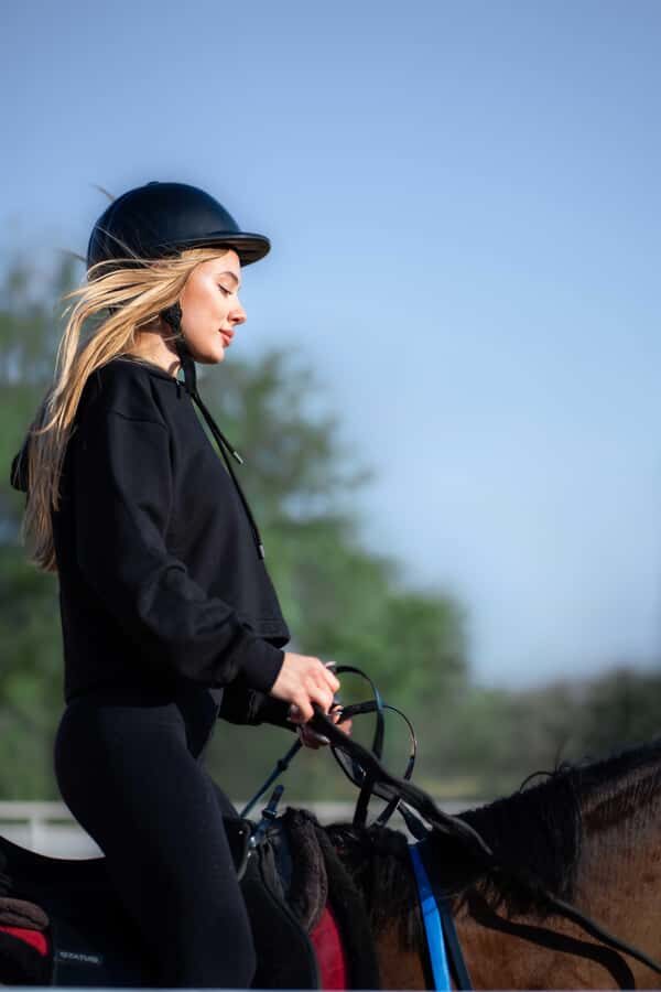 1 Hour Horseback Dubai Desert Park Ride - Your Guides and the Pace Reality Check