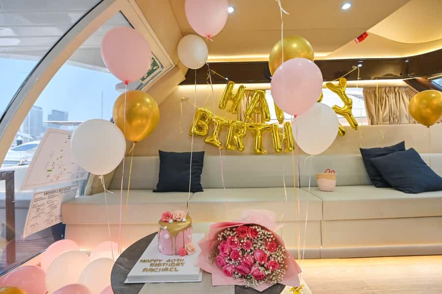 2 Hour Birthday Celebration on a Yacht in Dubai - How the 2-hour timing really works on the water