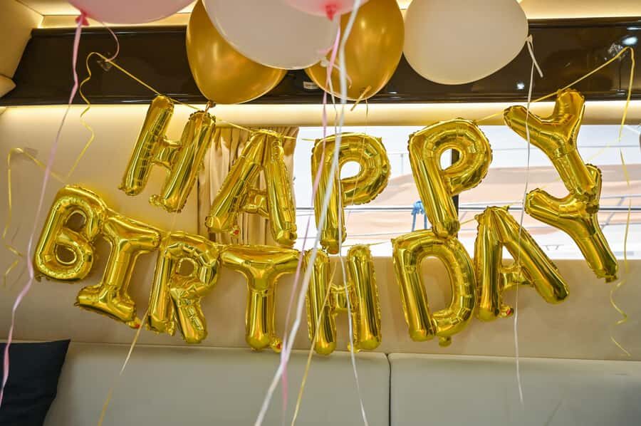2 Hour Birthday Celebration on a Yacht in Dubai - Atlantis The Palm photo stop and a second look at Palm Jumeirah