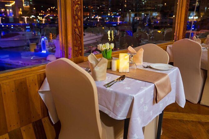 2-Hour Dubai Marina Dinner Cruise - Boarding at Dubai Marina Yacht Club: how the evening starts