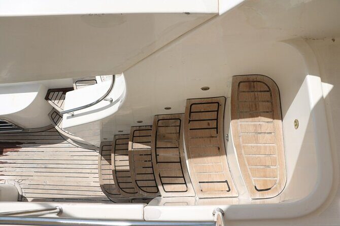 2-Hour Private Yacht 50ft Tour Around Burj Al-Arab - Dubai Marina check-in with a mobile ticket in hand
