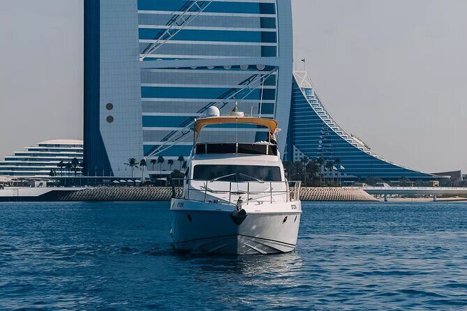 2 hour Private Yacht Tour with Dubai Marina Skyline View - Where you meet: Dubai Marina pickup and the 15-minute rule