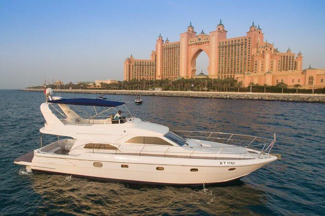 2 Hour Yacht Tour Around Palm Island - Timing and finding the boat: the real trick is staying calm and early