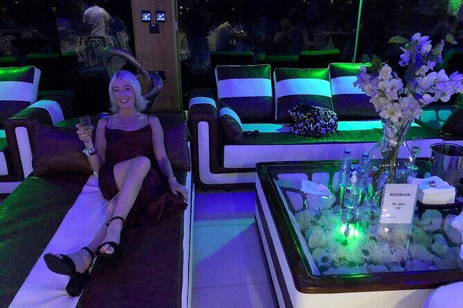3-Hour Lotus Mega Yacht Dinner Experience in Dubai Marina - The Buffet Dinner: International Food With Live Stations
