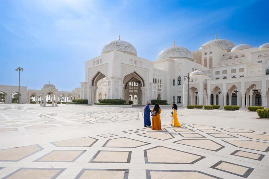 4-Day UAE Cultural Journey: Dubai, Abu Dhabi & Al Ain - Hotels, meals, and the value behind the $937 price