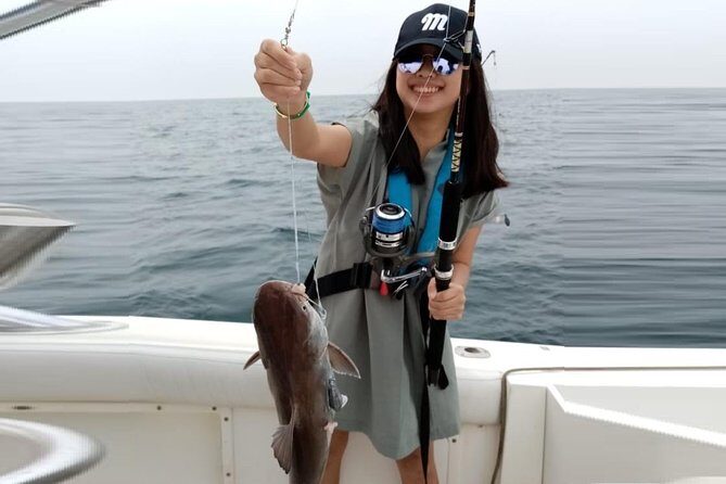 4 Hours Dubai Deep Sea Fishing - The fishfinder advantage: finding spots you can’t DIY