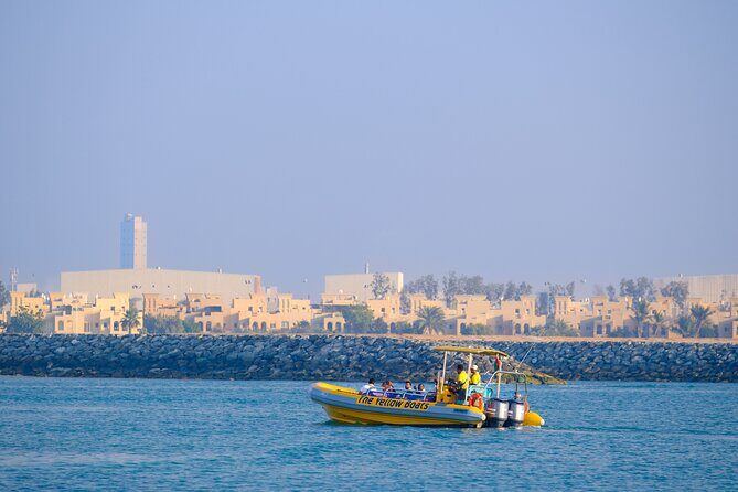 45 Minutes Ras Al Khaimah Sightseeing Speed Boat Tour - Weather and timing: when you should book (and when you should wait)