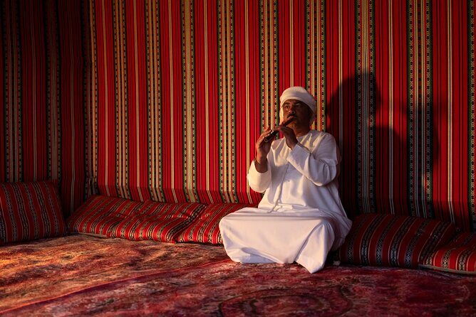 57 Camel Voyage - Dinner at your table: 4-course Arabic meal, soft drinks, shisha