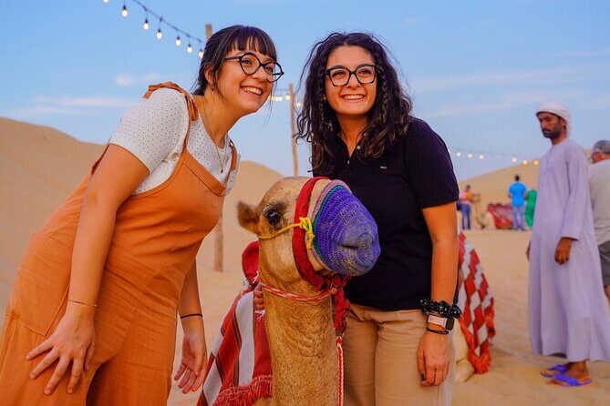 6 Hours Desert Safari Dubai Tour with BBQ Dinner & Live Shows - Henna, Arabic Dress Photos, and the Sunset Photo Point