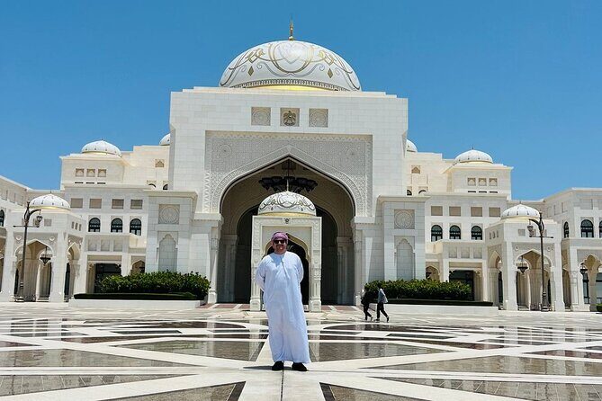 8 hours Abu Dhabi Grand Mosque and Qasar Al Watan Palace Tour - Your Local Guide Matters: Explanations, Patient Service, and Photo Help