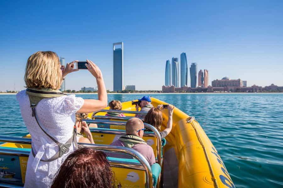 Abu Dhabi: 60-Minute Corniche Speed Boat Sightseeing Tour - Quick hits: what this Corniche speedboat gets right