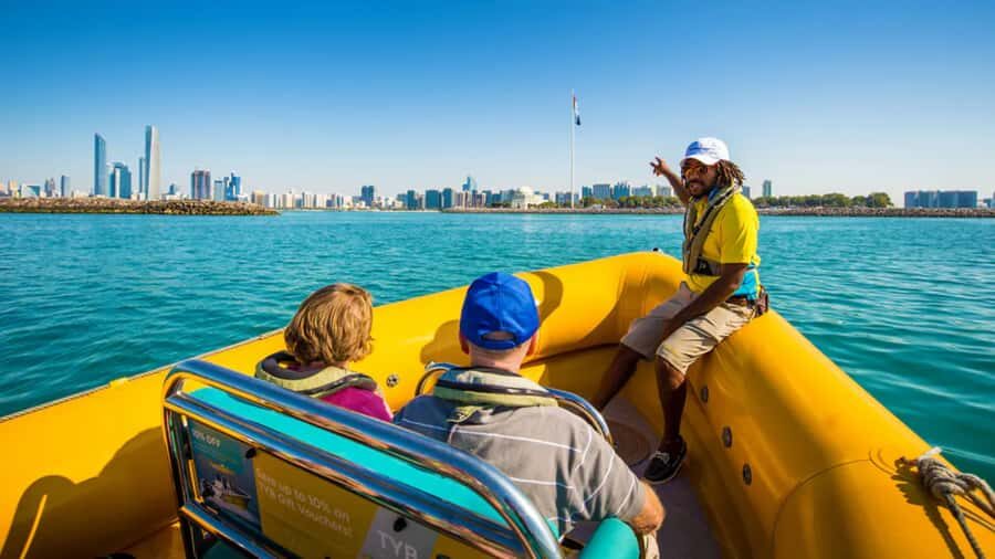 Abu Dhabi: 60-Minute Corniche Speed Boat Sightseeing Tour - Who this tour suits best (and who should skip it)