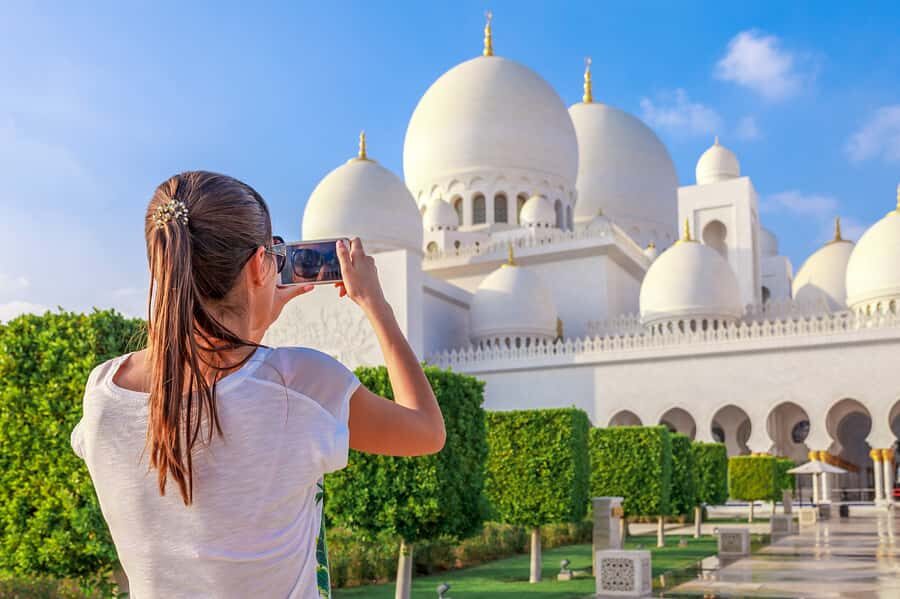 Abu Dhabi: Big Bus Hop-On Hop-Off Sightseeing Tour - The scenic Red and Green routes: where each stop fits your day