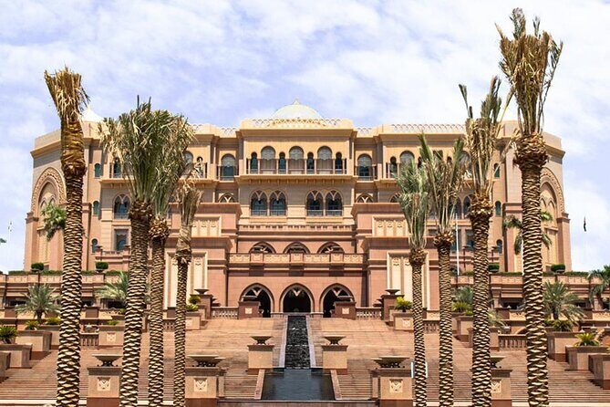 Abu Dhabi City Private Tour - Yas Mall and Yas Island: photo ops with optional park time