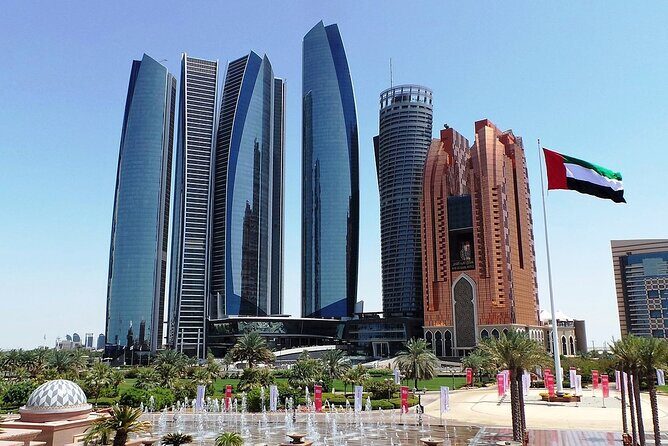 Abu Dhabi City Tour - Emirates Palace and Presidential Palace: quick pass-by viewpoints done right