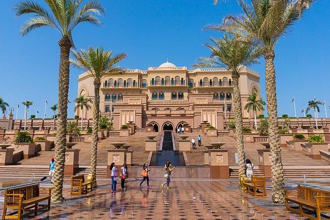 Abu Dhabi City Tour, Emirates Palace, Grand Mosque, Louvre Museum - Corniche and Heritage Village: easy photos, plus one real taste of desert life