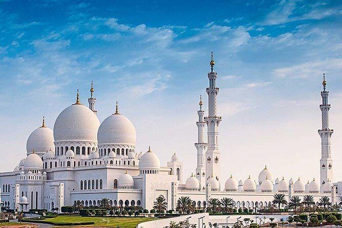 Abu Dhabi City Tour from Dubai - Full Day (optional) - Sheikh Zayed Grand Mosque Center: the stop with the real payoff
