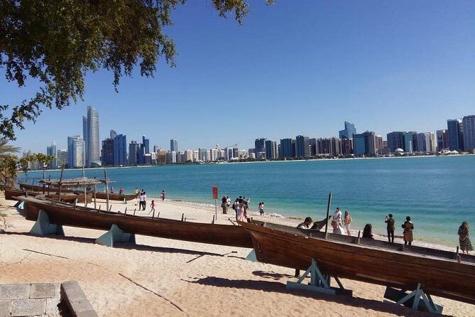 Abu Dhabi City Tour from Dubai - Full-Day Tour - Corniche stroll and Marina Mall lunch break