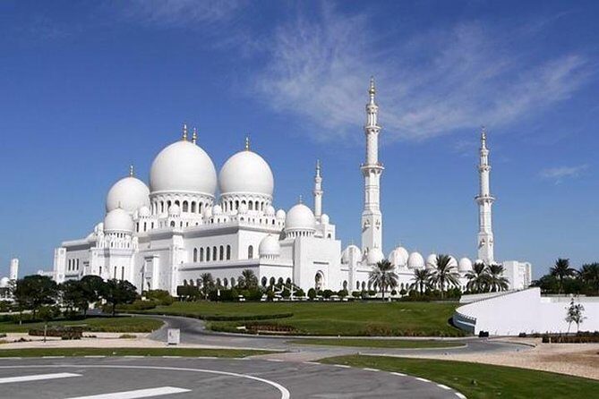 Abu Dhabi City Tour From Dubai With Hotel Pickup - The 9:00 am start: what the long day feels like
