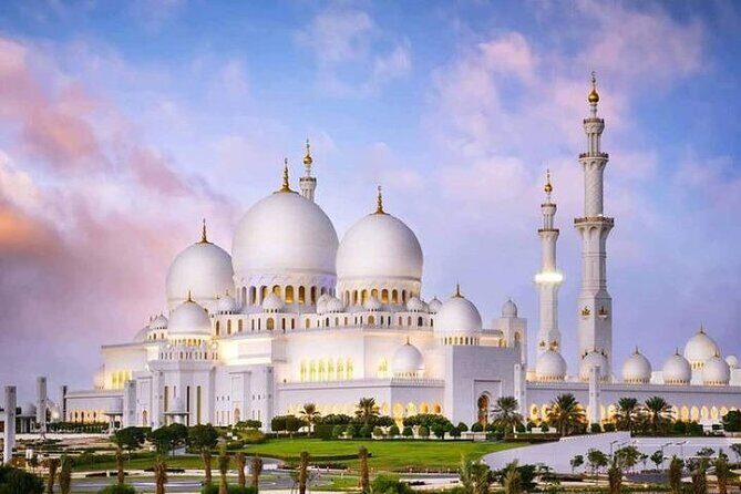 Abu Dhabi City Tour, Grand Mosque, Emirates Palace And The Louvre - Entering the Sheikh Zayed Grand Mosque Center