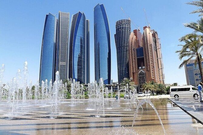 Abu Dhabi City Tour in a 4x4 Shared Vehicle - Dates and Central Market: a practical shopping stop with a gift-friendly theme