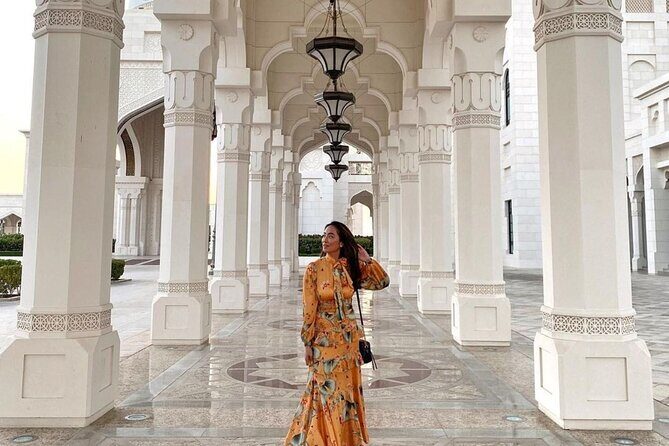 Abu Dhabi City Tour of Grand Mosque, Palace, Louvre, and Ferrari - Louvre Abu Dhabi: the silvery dome moment and what you can expect