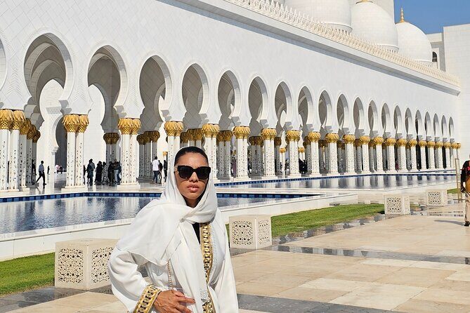 Abu Dhabi City Tour :Qasr Al Watan, Emirates Palace, Mosque - Date Market on Saadiyat: a practical snack-and-stroll stop