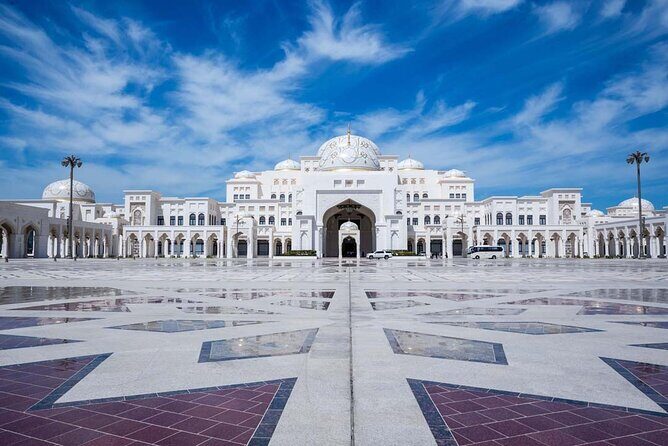 Abu Dhabi City Tour & Sheikh Zayed Grand Drive through Louver Museum - Logistics that make or break a day trip