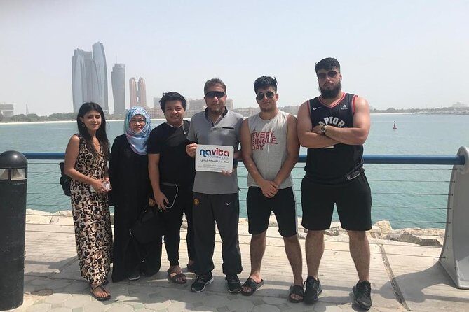 Abu Dhabi City Tour with Buffet lunch - Sheikh Zayed Grand Mosque: the dress rules are part of the experience