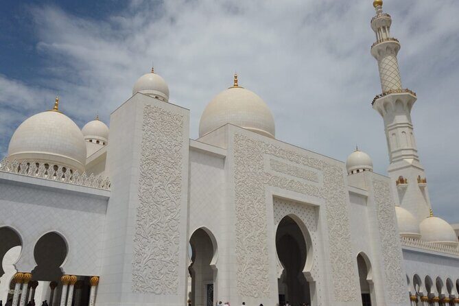 Abu Dhabi City Tour with Gold Coffee: A Taste of Luxury & Culture - The pace of a 6-hour loop: how to enjoy it without feeling rushed