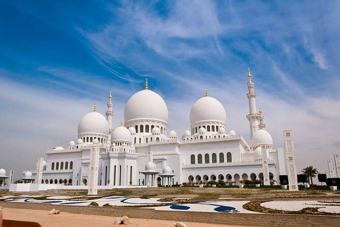 Abu Dhabi City Tour with Grand Mosque and Ferrari World from Dubai - Entering Sheikh Zayed Grand Mosque: dress code basics that prevent headaches
