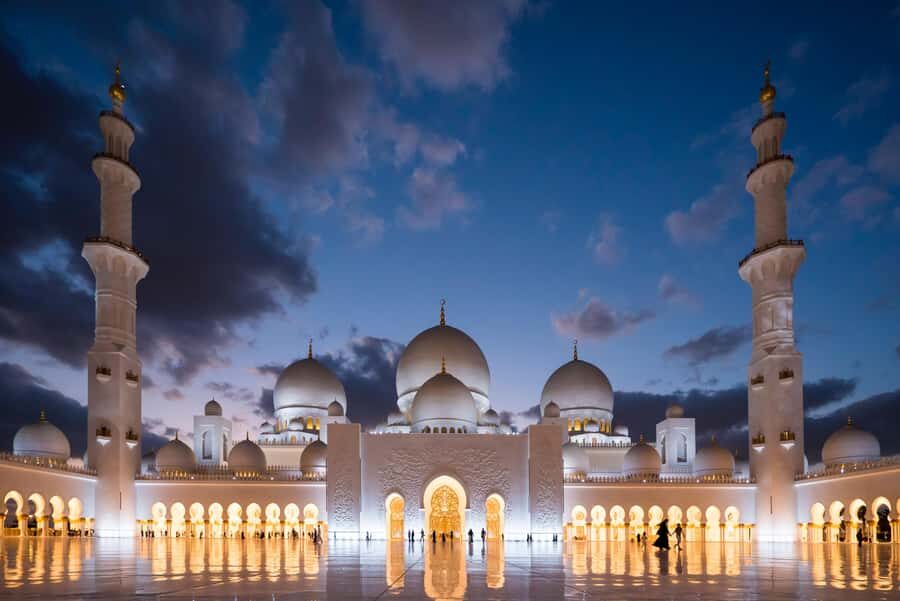 Abu Dhabi City Tour with Qasr Al Watan - What kind of traveler should book this tour