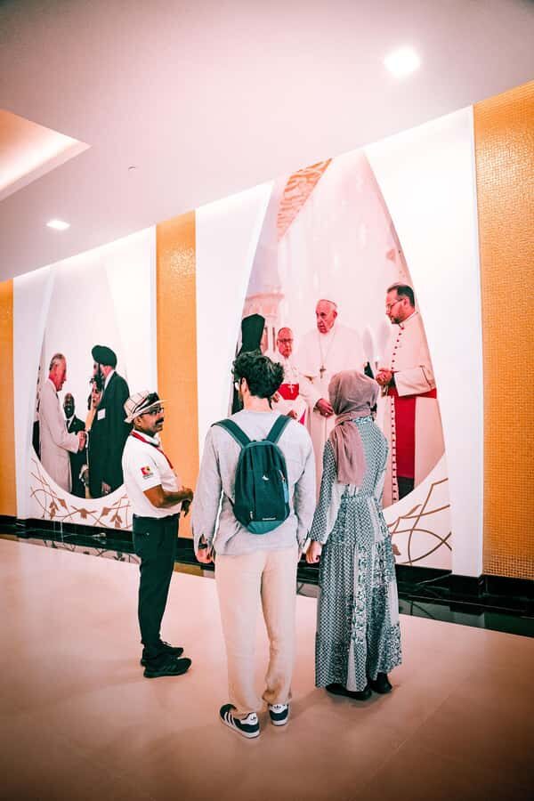 Abu Dhabi: City Tour with Sheikh Zayed Grand Mosque and More - Corniche views from an air-conditioned coach: the quick scenic payoff