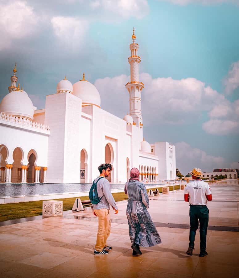 Abu Dhabi: City Tour with Sheikh Zayed Grand Mosque and More - Who this tour suits best (and who might want a different plan)