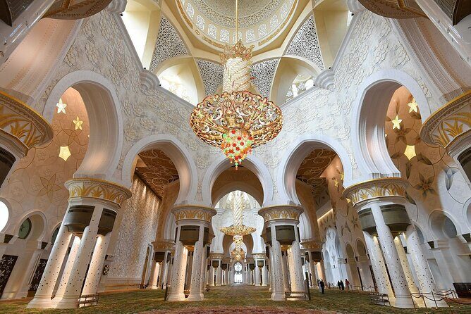 Abu Dhabi Day Trips With Buffet Lunch - Grand Mosque stop: your first big wow moment in Abu Dhabi