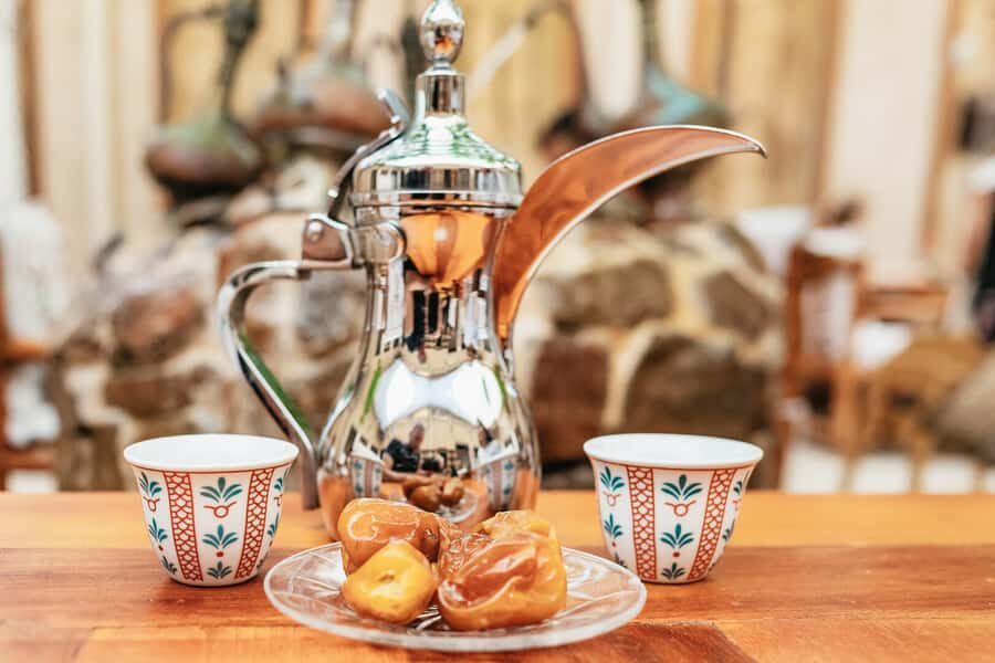 Abu Dhabi: Ethnic Emirati Dining Experience - What You Learn About Emirati Traditions (and How They Change)