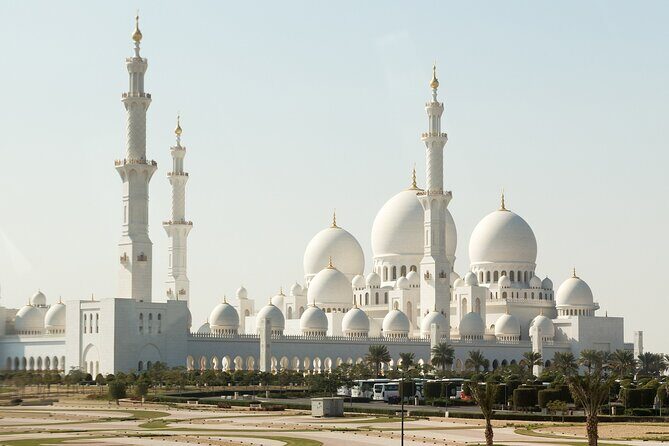 Abu Dhabi Eureka Trip: Top Attractions Moments - The Corniche: Your Waterfront Reset Between Landmarks