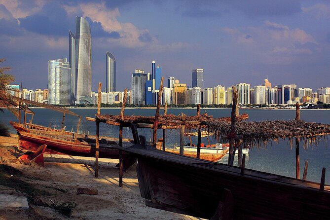 Abu Dhabi Eureka Trip: Top Attractions Moments - Yas Island and the Formula One Connection