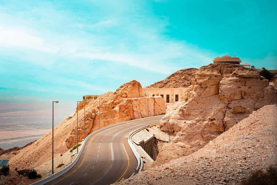 Abu Dhabi: Full-Day Al Ain Tour with Entry Tickets and Meal - Lunch at Ayla Bawadi Hotel: where the break feels real