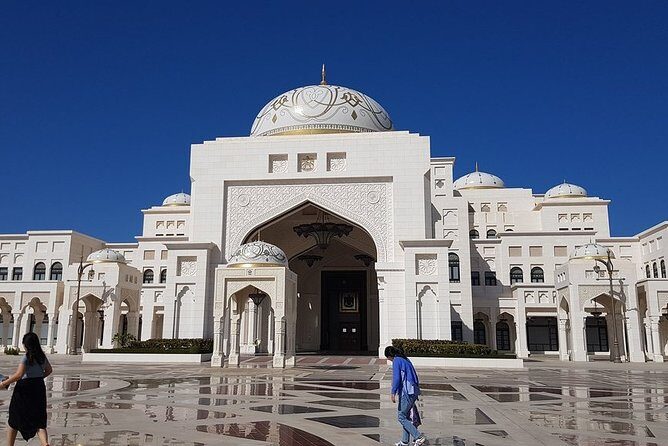 Abu Dhabi Full-Day City Tour - The Dates Market: Your Friendly Wrap-Up Stop