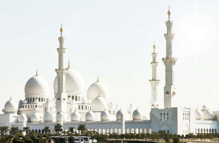 Abu Dhabi Full-Day Tour from Dubai - Spanish-Speaking Guide - Dubai to Abu Dhabi in One Day: What the Drive Really Feels Like