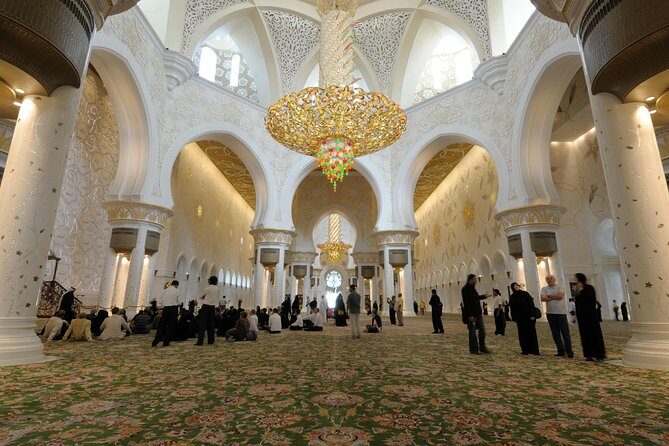Abu Dhabi Full-Day Tour from Dubai With Spanish-Speaking Guide - Value Check: What Your $89 Gets You (and What It Doesn’t)
