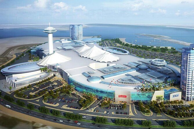 Abu Dhabi Grand Mosque, Etihad Towers & Royal Palace Visit from Dubai - A one-day Abu Dhabi route that removes the logistics stress