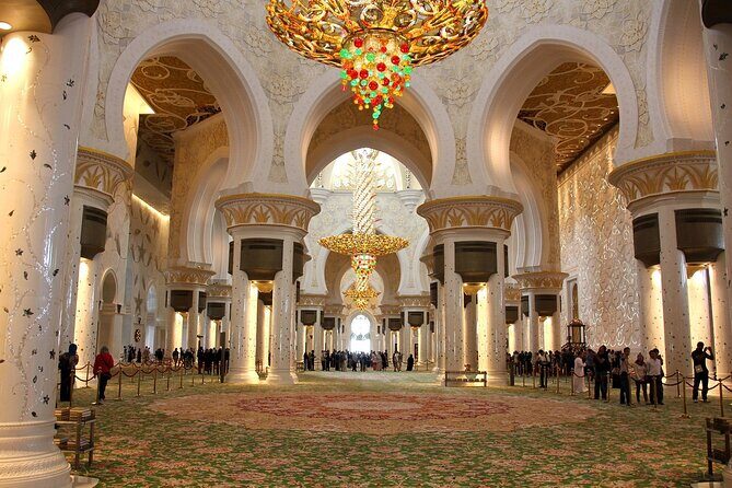 Abu Dhabi Guided City Tour - Saadiyat Island and the Louvre Photo Stop: Culture Without the Time Trap
