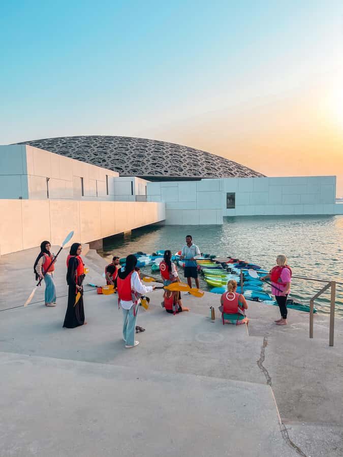Abu Dhabi: Guided Kayak Tour around Louvre - The Architecture Lesson You Didn’t Expect