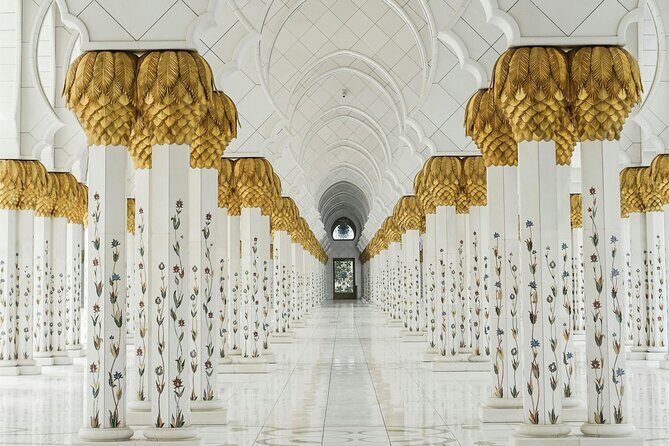Abu Dhabi Layover & Stopover : Discover the City Between Flights - The Guide Makes It Better (From Names to Real Context)