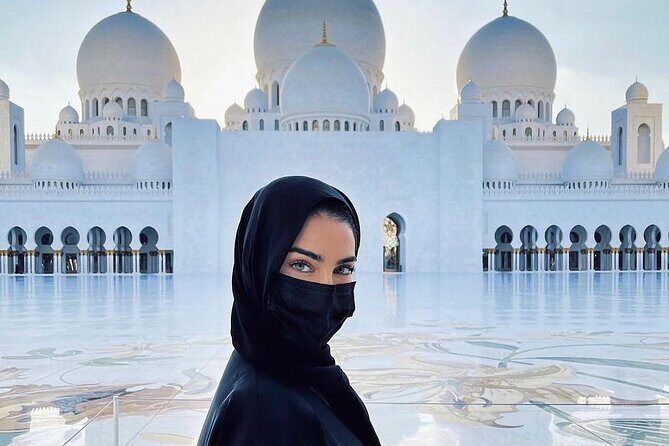 Abu Dhabi Luxury City Tour With Louvre Entry - Sheikh Zayed Grand Mosque Center: the respectful, camera-friendly centerpiece