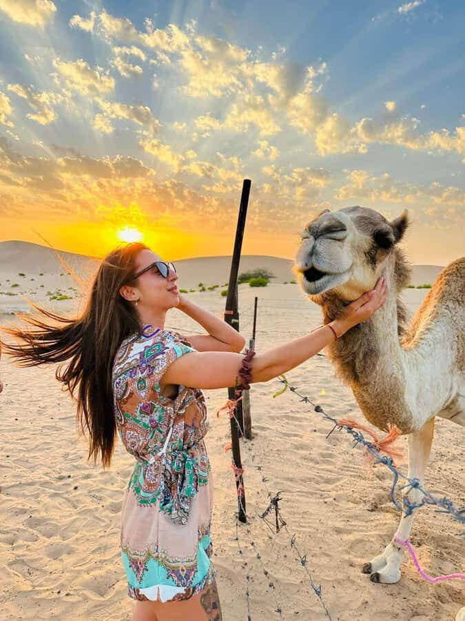 Abu Dhabi: Magical 4x4 Desert Tour with BBQ & Sandboarding - From hotel pickup to 4x4 dune bashing: what that 4x4 ride really means