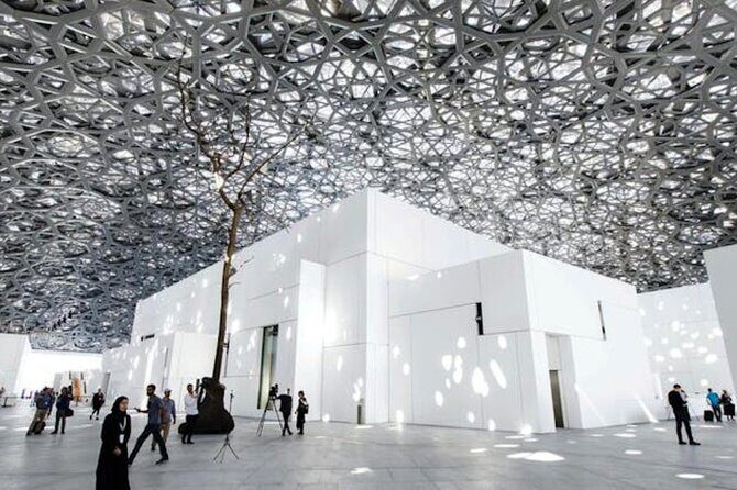 Abu Dhabi Private City Tour From Dubai - Abu Dhabi Date Market: your fast, fun introduction to local shopping
