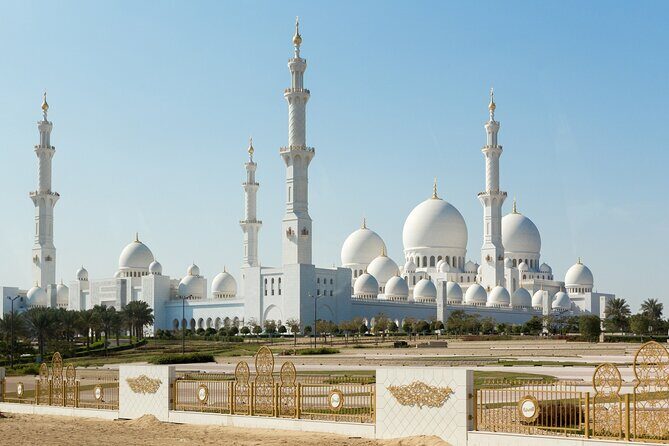 Abu Dhabi Private City Tour Full Day - Dates Market and Marina Mall: shopping with built-in direction